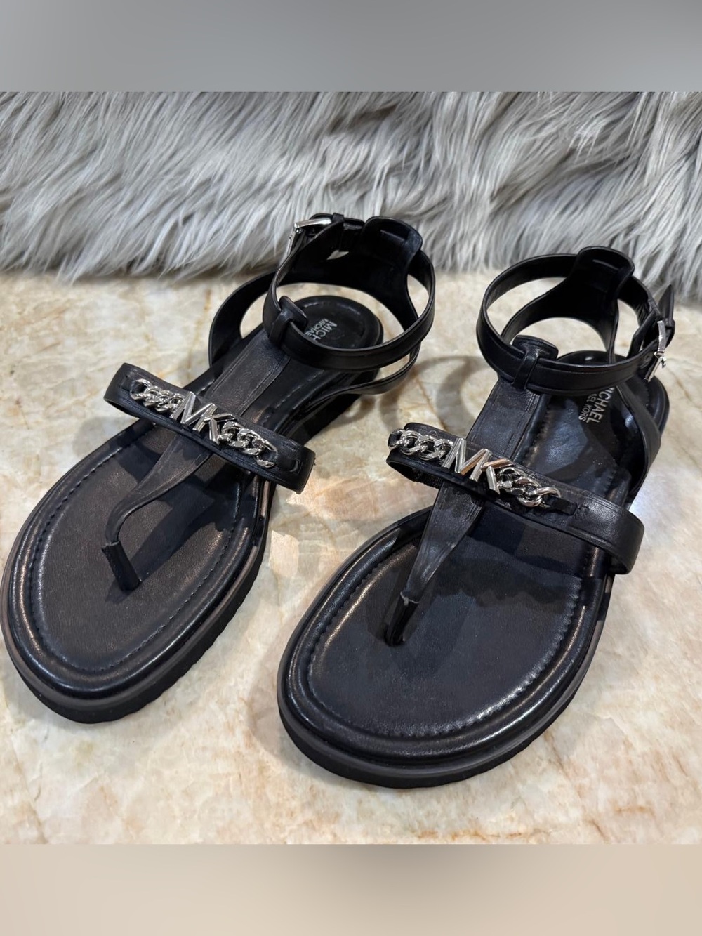 MICHAEL KORS Black Leather Silver LOGO Charm Farrow Thong Sandals